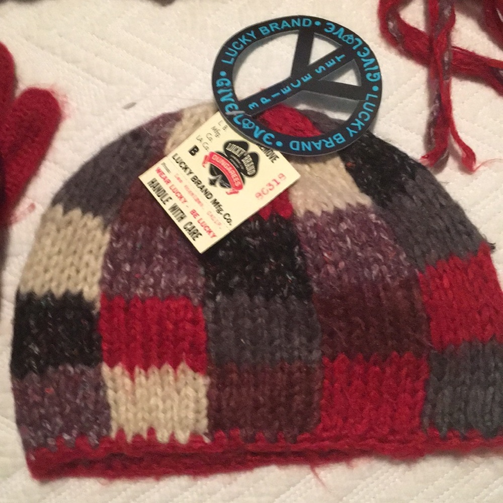 Lucky Brand hat, gloves, scarf set.
